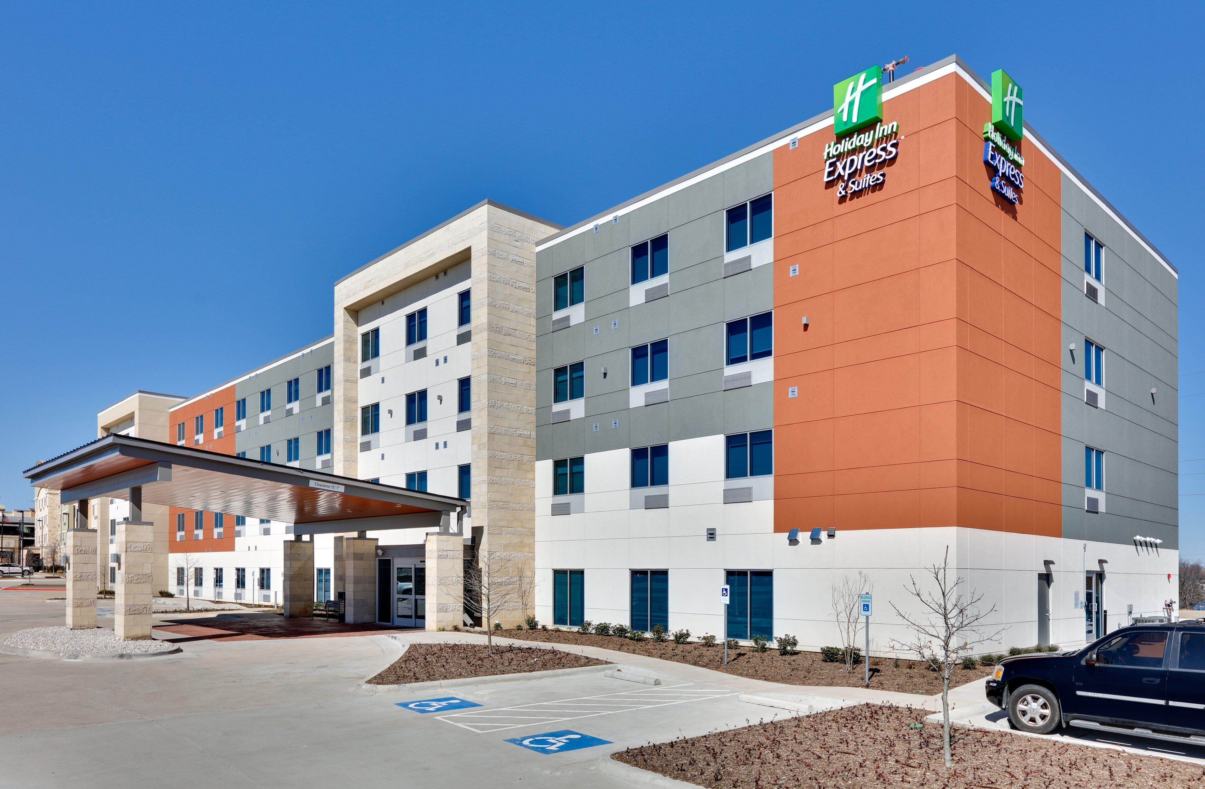 Holiday Inn Express & Suites Plano East - Richardson By Ihg Exterior photo