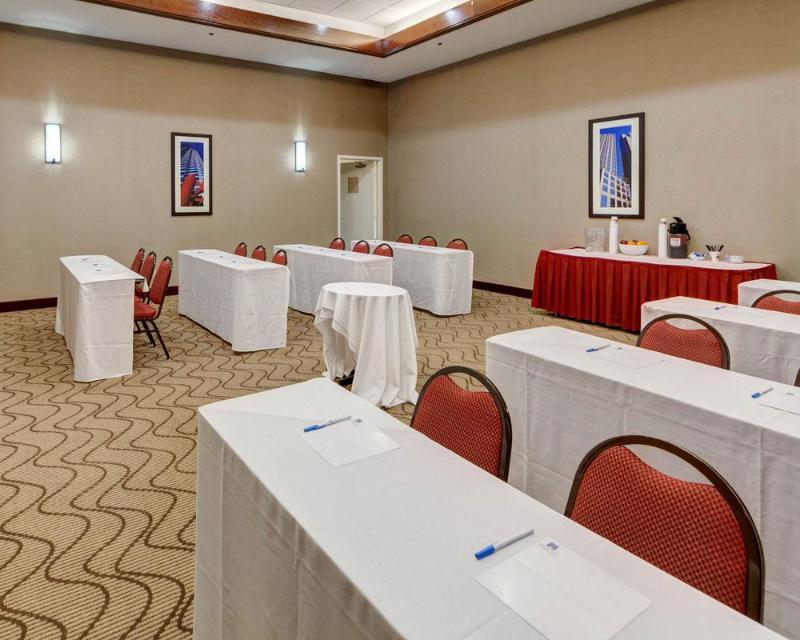 Holiday Inn Express & Suites Plano East - Richardson By Ihg Exterior photo