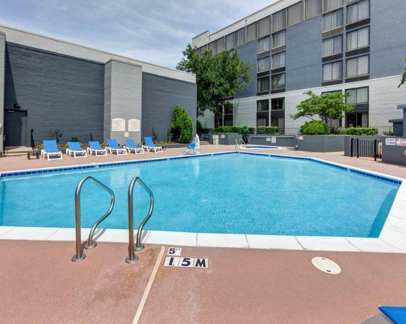 Holiday Inn Express & Suites Plano East - Richardson By Ihg Exterior photo