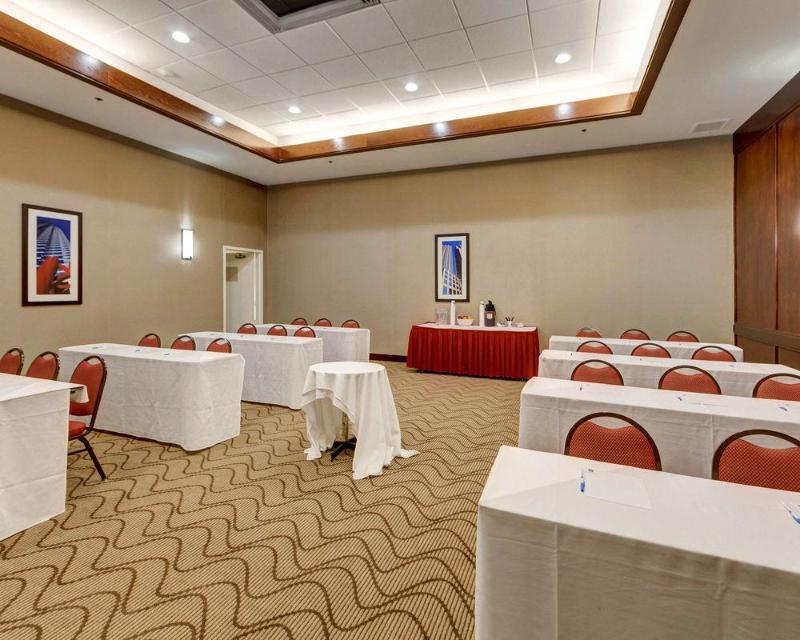 Holiday Inn Express & Suites Plano East - Richardson By Ihg Exterior photo